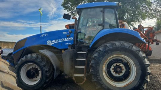 <br /><b>Notice</b>:  Trying to access array offset on value of type null in <b>/home/storage/8/d9/a